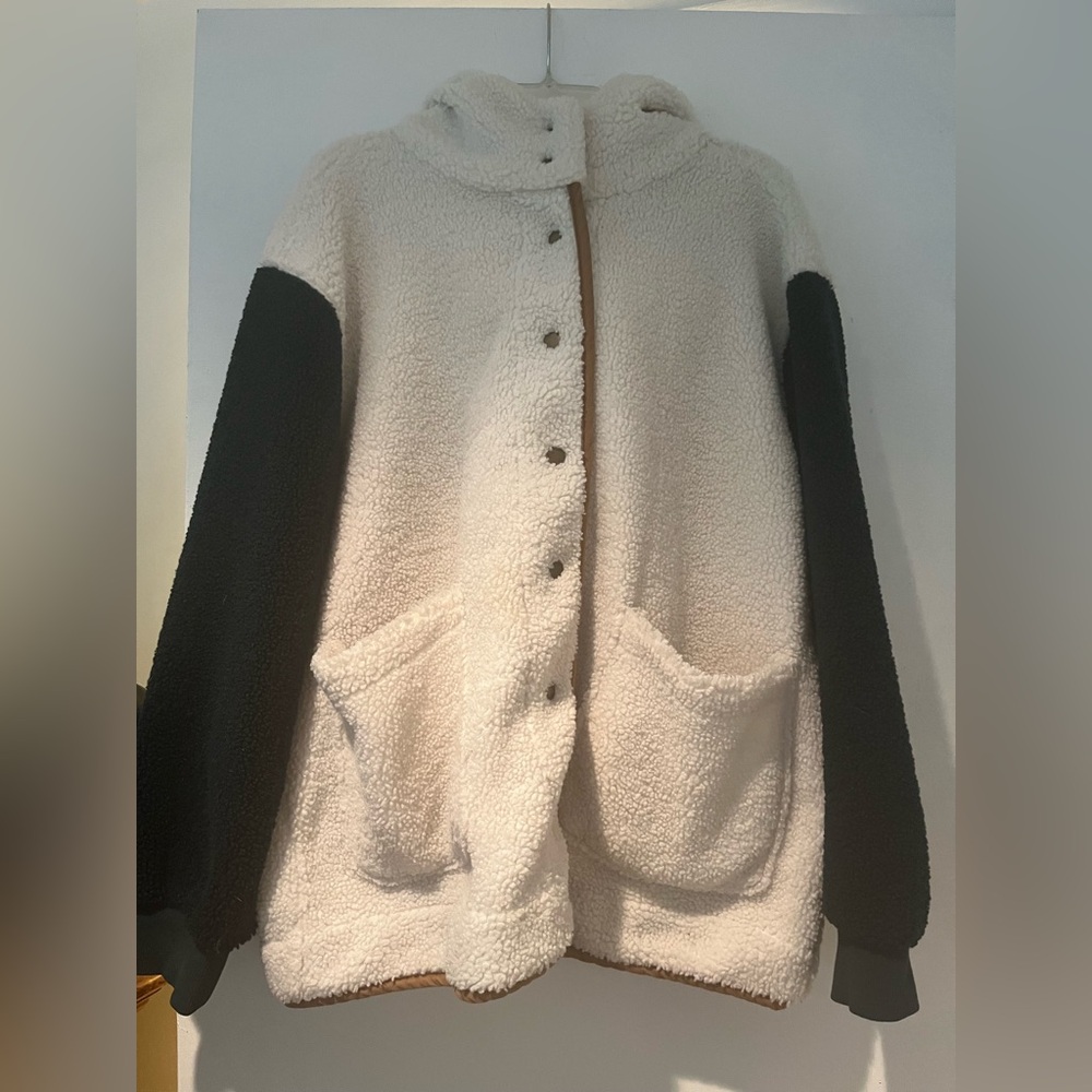 Women’s M Forever 21 snap up jacket with hood and pockets
